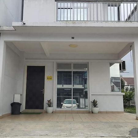 Homestay Greenway Pasir Gudang Eksteriør bilde